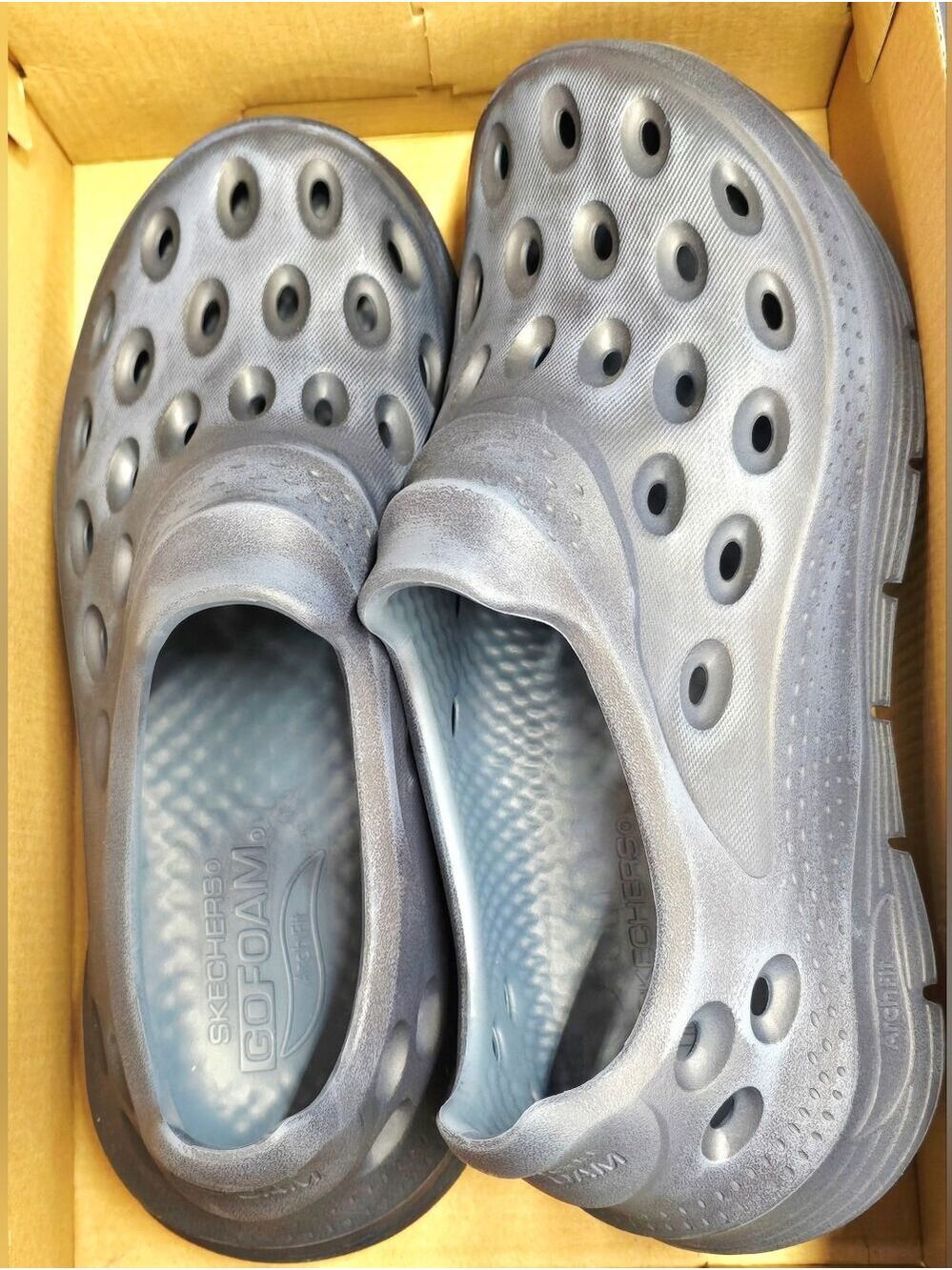 NEW! Skechers Men's Foamies Arch Fit Go Foam Vintage Vibe Clogs Sandals Size 8